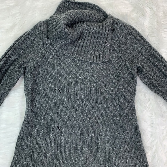 Beatrix Ost Gray turtle neck sweater - Picture 4 of 13